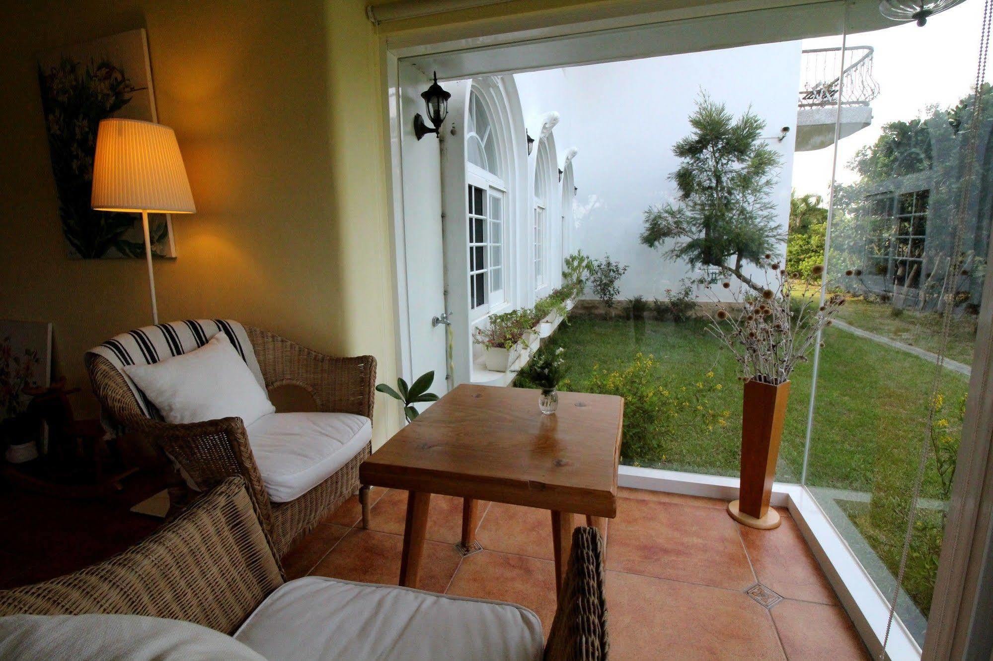 Bonjour Bebe Bed & Breakfast Hengchun Exterior photo